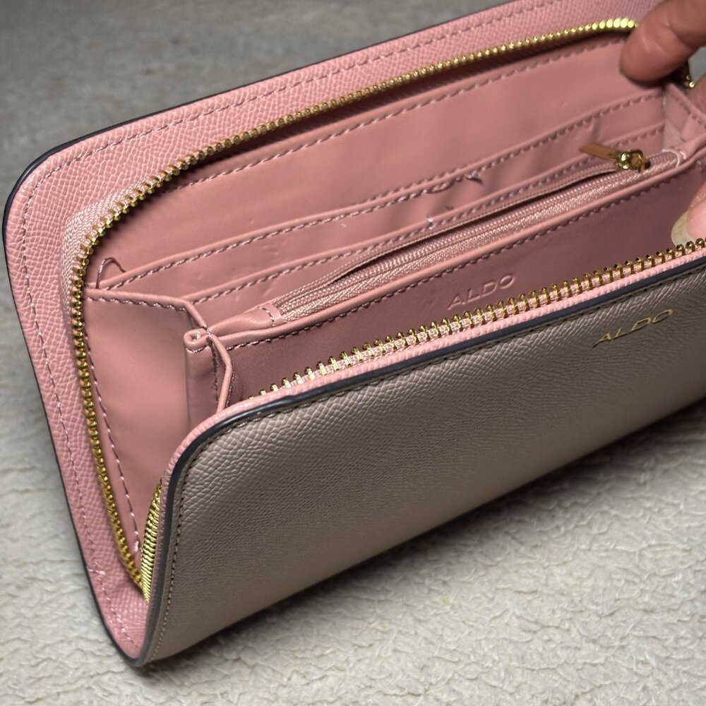 New Aldo Zip-Around Wallet Pocketbook With Multiple Card Slots Pink Beige NWOT